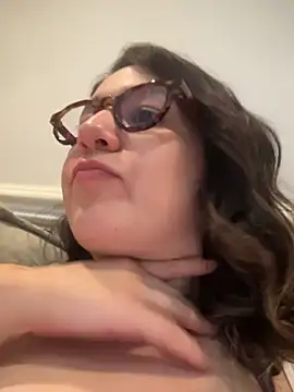 Chat +18 de amooraaamoon ao vivo