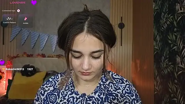 KatarinaHeaven - lift skirt ,flash booty