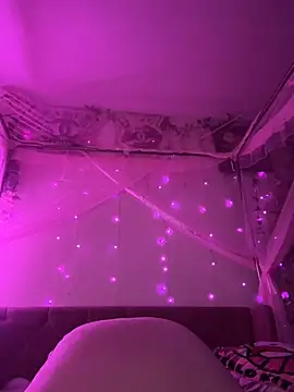 VixenCapri Live XXX-chat