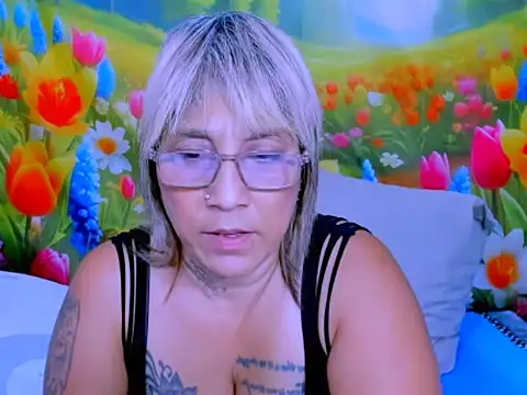 Chatroom XXX en direct de indianroxy