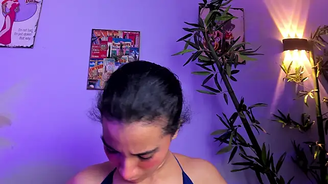 Chat +18 de Emily_bruss ao vivo