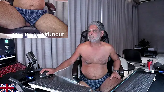 OnlineBossUK Live XXX-chat