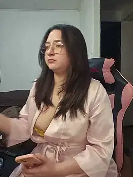 valentinauwu Chat XXX in diretta