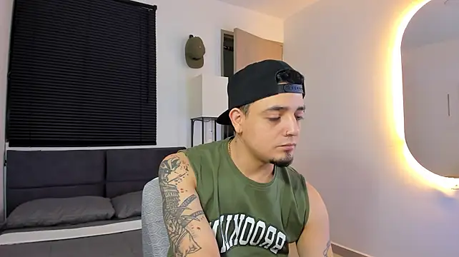 Chatroom XXX en direct de alejandro_calderon1