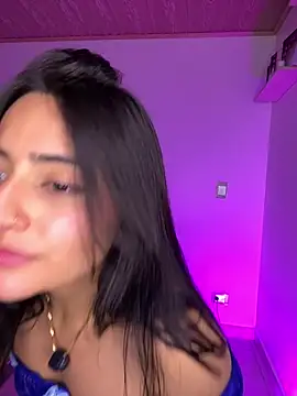 NandaVixen Adlı Modelin Canlı XXX Sohbeti