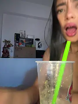 Kitty_Bliss - Undressing for you 🤤💦