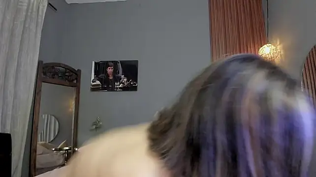 luna_sunflower__ Adlı Modelin Canlı XXX Sohbeti