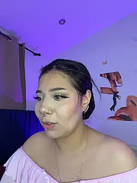 Ninameow_ Chat XXX in diretta