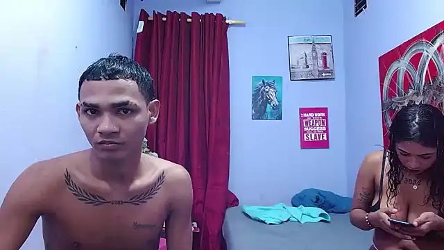 XXX chat uživo modela black_twinks