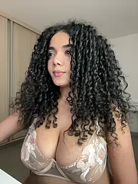 Curlyierr 라이브 XXX 채팅