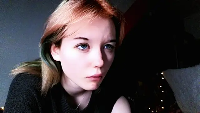 Chatroom XXX en direct de Kiara_Age