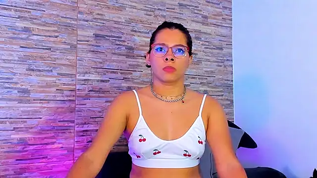 צ'אט XXX בשידור חי של nath_redrex