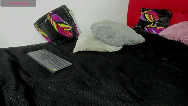 XXX chat uživo modela Cloee66