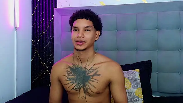 kai_storm77 Chat XXX in diretta