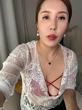 Doudou-a's Live XXX Chat