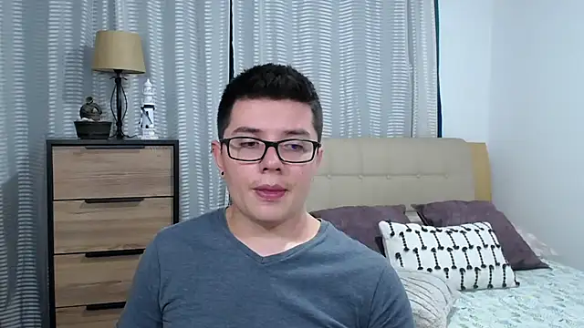 BlackFoXXX69 Live XXX-chat