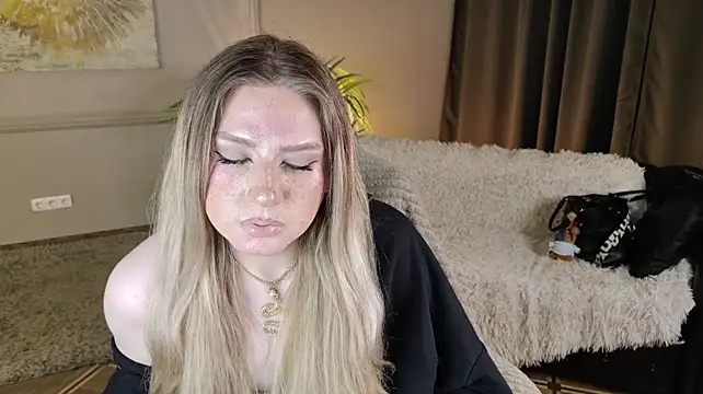Jes_Solar élő XXX-chatje