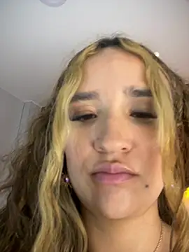 bella_vibess_s' Live XXX Chat