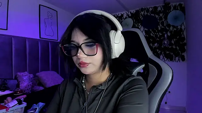 Kitty_Gang - Rub my pussy until it's very wet 🥵💦