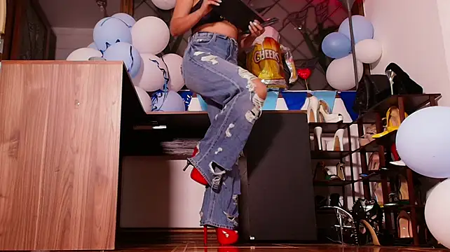 Missmabelle - @flash tits + pussy close cam