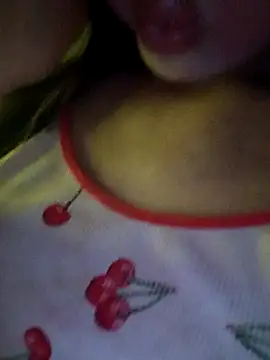 צ'אט XXX בשידור חי של youka_tr