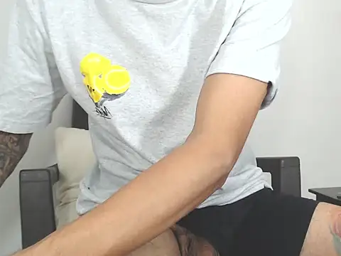 sr_stevennt লাইভ XXX চ্যাট