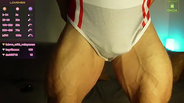 צ'אט XXX בשידור חי של SteeveMuscle