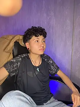 XXX chat uživo modela ian_mathias_