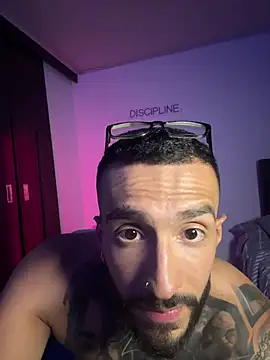 Simon_trujillo Chat XXX live