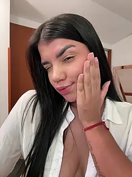 emma_lopes' Live XXX Chat