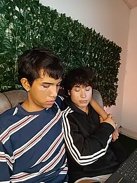 XXX chat uživo modela KevCokk