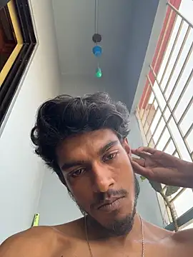 XXX chat uživo modela GunSlay