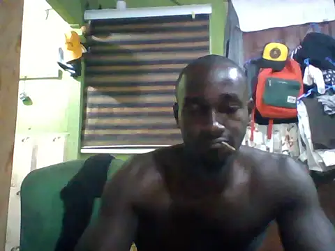 BlaqAarow webcam show