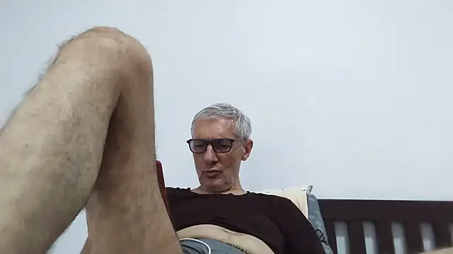 BIGUNCUTHARDCOCK – Live XXX-chat