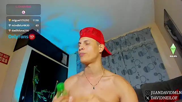 XXX chat uživo modela DavidNeill