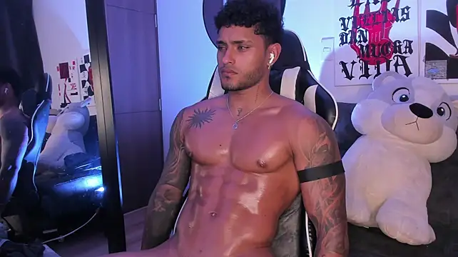 Alessandro_Vanni Adlı Modelin Canlı XXX Sohbeti
