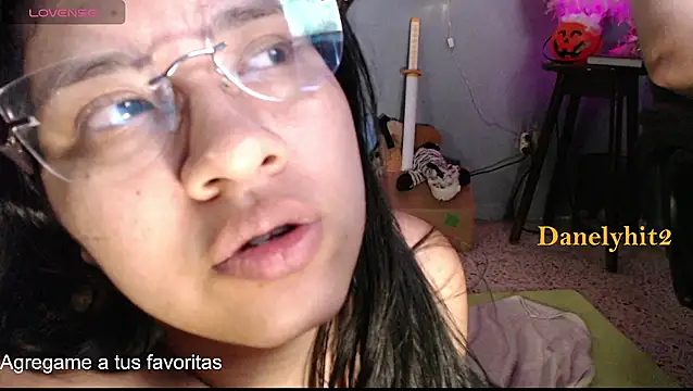 Danelyhit Chat XXX live