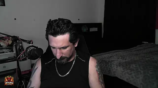 Chatroom XXX en direct de DevilPup75_