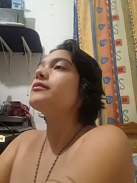 Meeliivee élő XXX-chatje
