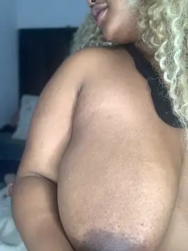 Nikki- - LET'S GET FREAKY!!! rainy show squirtttt