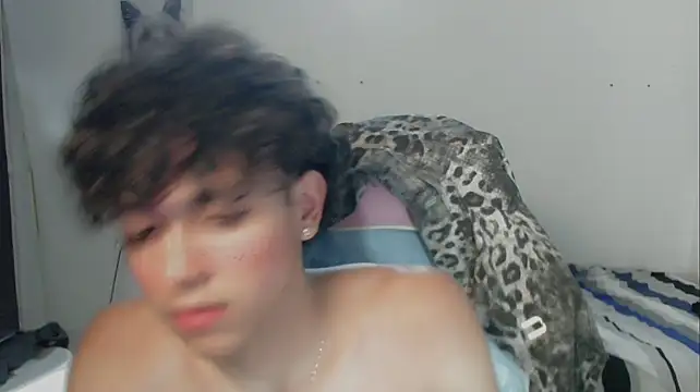 Chat XXX en directo de FUNNY_DICK_