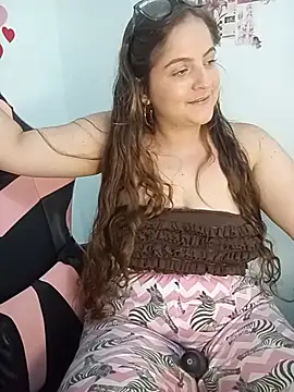 Kloe_Gianna 现场XXX聊天