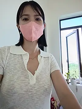 Emma_Linh Adlı Modelin Canlı XXX Sohbeti
