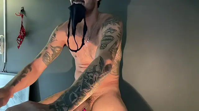 Chat +18 de ZeusDelicious ao vivo