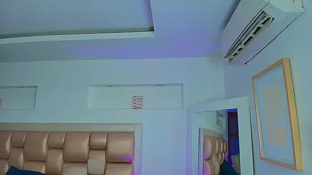 AryloverX 라이브 XXX 채팅