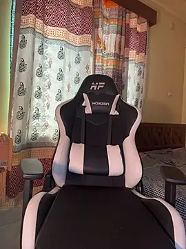 GunSlay Adlı Modelin Canlı XXX Sohbeti