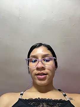 Danaeluxe live XXX chat