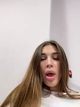 XXX chat uživo modela Charming_Ritta