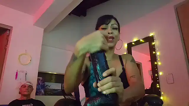 Czat XXX na żywo – FirexxxDesire69