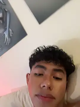 Dark_Asian1 Adlı Modelin Canlı XXX Sohbeti